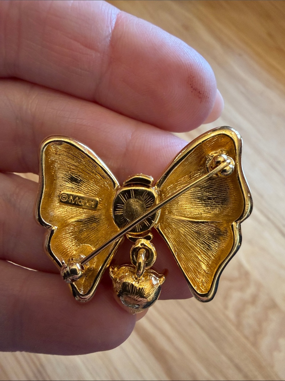Monet Bow Rhinestone Brooch - Picture 4 of 4